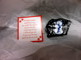 Ganz &quot;Blue Snowman Ear Muffs Hand Paint Lump Coal W/Card&quot; 2&quot;X2&quot; NEW Stoc... - $54.36 MXN