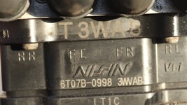 2017 Honda Accord 2.0 Hybrid 4cyl VSA ABS Anti-Lock Brake Modulator Pump  image 8