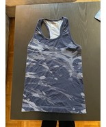 Athleta Black Camo Speedlight tank top Size SM - $17.83 CAD