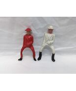 (2) Vintage 1960s Horse Rider Red And White Uniform Toy Figures 2&quot; - $202.52 MXN