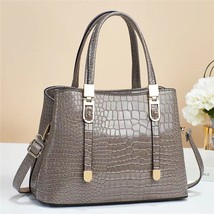  Women&#39;s Bag Texture Bright Leather Fashion Portable Large Bag Large Capacity Sh - £33.74 GBP