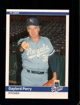 1984 Fleer #352 Gaylord Perry Nmmt Royals Hof - £2.71 GBP