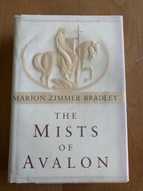 Mists of Avalon by Marion Zimmer Bradley (2000 1st Print , Hardcover) - $202.13 MXN