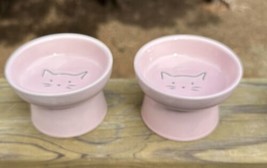 Raised Pedestal Pair of Pink Ceramic Cat Food &amp; Water Dishes Embossed Fa... - £24.03 GBP