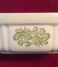 Vintage 80s light yellow Pfaltzgraff 16oz baking dish with green floral design image 2