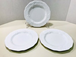 Indiana Colony Harvest Grape Pattern Milk Glass Vintage Set Of 3 Dinner Plates - £17.54 GBP