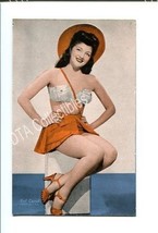PIN-UP GIRL-ARCADE CARD-1940-WOMAN Sitting On Block Vg - £17.12 GBP
