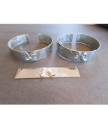 Vtg  1950&#39;s Silver Metal Baby Carriage Blanket Holders Clamps &amp; Plaque B... - $147.33 MXN