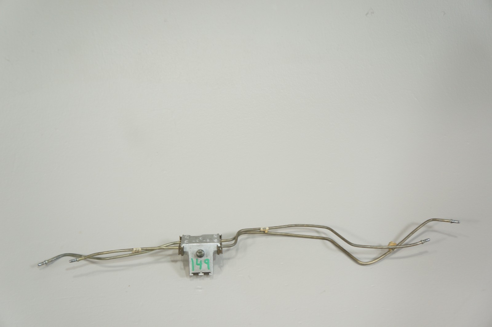 90-02 mercedes sl320 sl500 CONVERTIBLE front lock latch distribution line block Item image 15