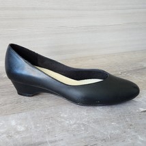 Naturalizer Women Pump Shoes Low Wedge Royal Black Leather Slip On Sz 8.5W FLAWS - £19.56 GBP