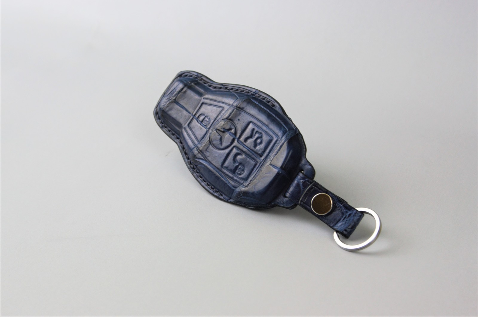 Customizableleather case for mercedes-benz key fob