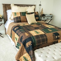 Donna Sharp Brown Bear Cabin 3-Pc Quilt Set Rustic Lodge Trees Tan &amp; Bear Pillow - £64.98 GBP+
