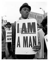 I Am A Man Civil Rights Protester Holding Sign 8X10 Photograph Reprint - £6.67 GBP