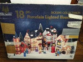 Holiday Expressions  Porcelain Lighted Charles Dickens Village Set Xmas Carol 18 - £78.16 GBP
