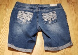 Amethyst Women&#39;s Jean Shorts Size: 20 Adorable Plus Size Distressed - £19.03 GBP