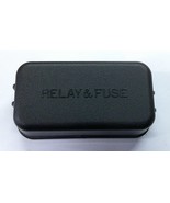 2001 - 2007 TOYOTA HIGHLANDER ENGINE FUSE BOX RELAY LID COVER A18 - $31.45 CAD