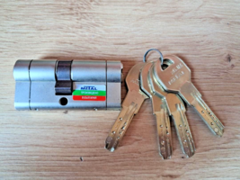NEW!!!!!  METAL X6JM / High  Security Cylinder Lock  With Magnetic Pin - $56.17