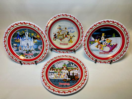 Disneyland 2007 Christmas Collection - Set of 4 Holiday Plates with Stor... - $15.00