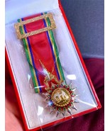 Member (Fifth Class) of the Most Exalted Order of the White Elephant. - $1,312.29 MXN