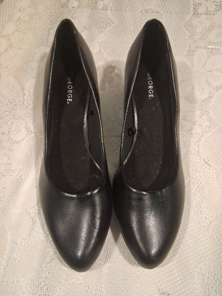 George Black 2.5 inch Heels Shoes size 8.5 - $5.00