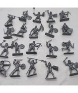 (20) Silver Colored Medieval Knights Toy Soldiers 44MM - $367.55 MXN