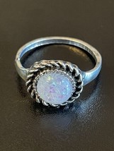 Vintage Imitation Opal Silver Plated Woman Ring Size 8 Jewelry  - £7.98 GBP