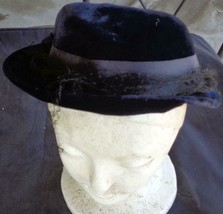 Beautiful Vintage Velvet Lady’s Small Brimmed Hat – 1930s – VGC – CLASSI... - $79.19