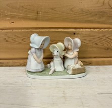 Porcelain Colletible Figurine Circle of Friends By Masterpiece Vintage 1994 - $19.75