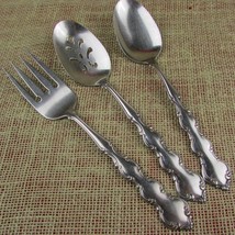 3 Oneida Deluxe Stainless Mozart serving pieces 2 spoons 1 meat fork - £18.12 GBP