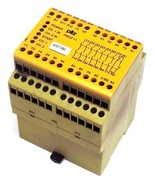 PILZ PNOZ-11-110VAC-24VDC-7S10 SAFETY RELAY ID NO. 774083 PNOZ11110VAC24... - $100.00