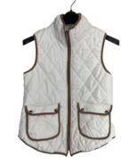 Women&#39;s Takara Puffer White Vest Faux Suede Beige Trim Pockets Size M - $25.86 CAD