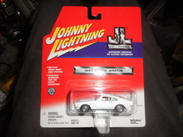 2002 Johnny Lightning JL Collection &quot;1987 Aston Martin&quot; Mint Car On Sealed Card - £2.40 GBP