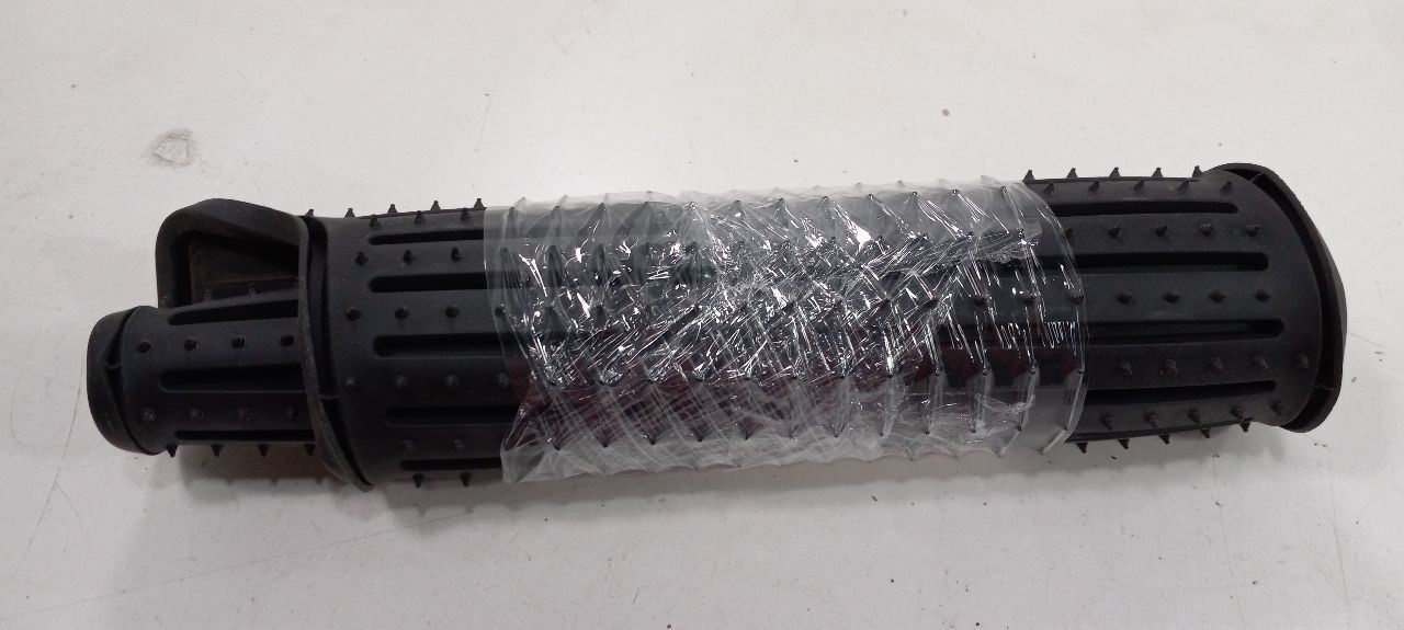 Kia Forte Floor Mat Right Passenger Side Rear 2010 2011 2012 2013 - $27.96