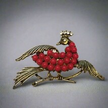 Vintage Gold Tone Peacock Brooch - $273.66 MXN