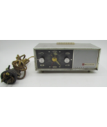 Bulova Performer Miniature Transistor Clock Radio Model 130 Series 1960s... - $302.99 MXN