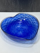 Michael Egan Vt 2001 Cobalt Blue Controlled Bubble Heart Shaped Art Glass Bowl - £68.62 GBP