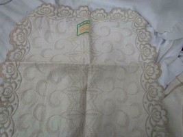 Vtg NWT Irish Linen Runner Table Scarf Embroidered Tan Off White 31&quot; x 15&quot; - £15.17 GBP