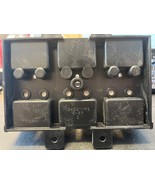 Power Distribution Block 134D2111P2 6-87 2 12 Port 600V - $1,121.45 MXN