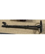 1/24 YAT MING SIGNATURE  1938 FORD Fire Engine Parts: Steering Wheel Column - $15.32 CAD