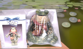 Vintage House of Lloyd Fishing Frog plush- cute display  - New in worn box. - £15.49 GBP