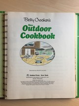 Vintage 1967 Betty Crocker's New Outdoor Cook Book- hardcover image 3