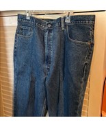 Men’s 550 straight leg Levi’s - $20.10 CAD