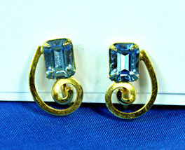 Vintage 40s 50s Gold Wash Screw Clip On Earrings Light Blue Rhinestones Cocktail - £11.70 GBP