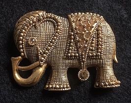 Vintage Elephant Pin Brooch w Yellow Crystal Rhinestones in Gold Setting - $29.95