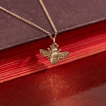 Solid 14K Gold Bee Necklace 18 Inch - £251.42 GBP