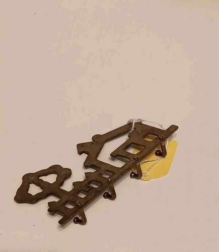 Vintage Gold Tone 4 Hook Key Hanger Wall Mount Made in Taiwan  Item image 5