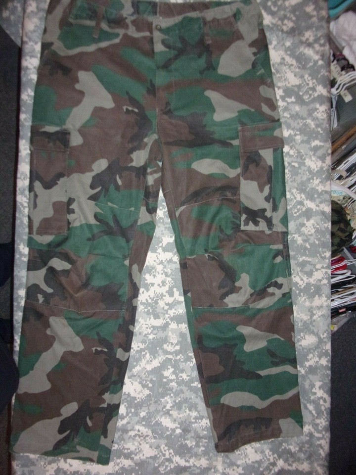 VINTAGE FOREIGN BDU WOODLAND PANTS EQUADOR 1984 MILITARY UNIFORM 39 X 28 - $20.65