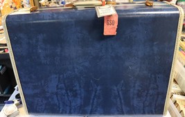 Vintage Samsonite Shwayder Brothers suitcase Blue. 22 by 20 by 9 inches . - £103.38 GBP