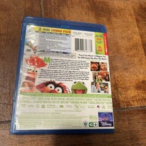 The Muppets (Two-Disc Blu-ray/DVD Combo) - £2.36 GBP