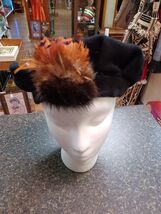 Vintage El Huarache Women's Black Beret Hat Feather Accent Guatemala - $29.69